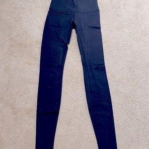 Lululemon Black Wunder Under Leggings Size 4